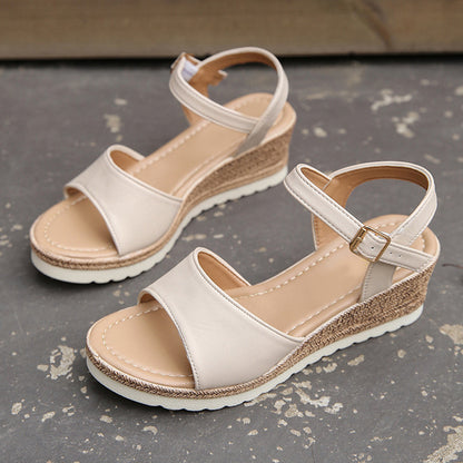 Kaarina | Moderne en veelzijdige algemene sandalen