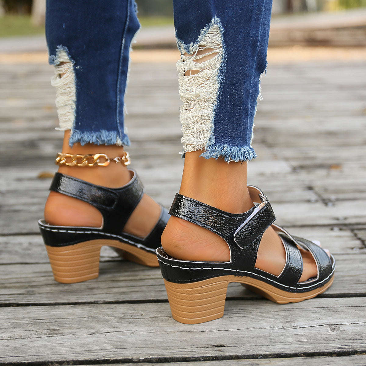 Lanie® | Metalen Gesp Detail Chunky Hak Sandalen